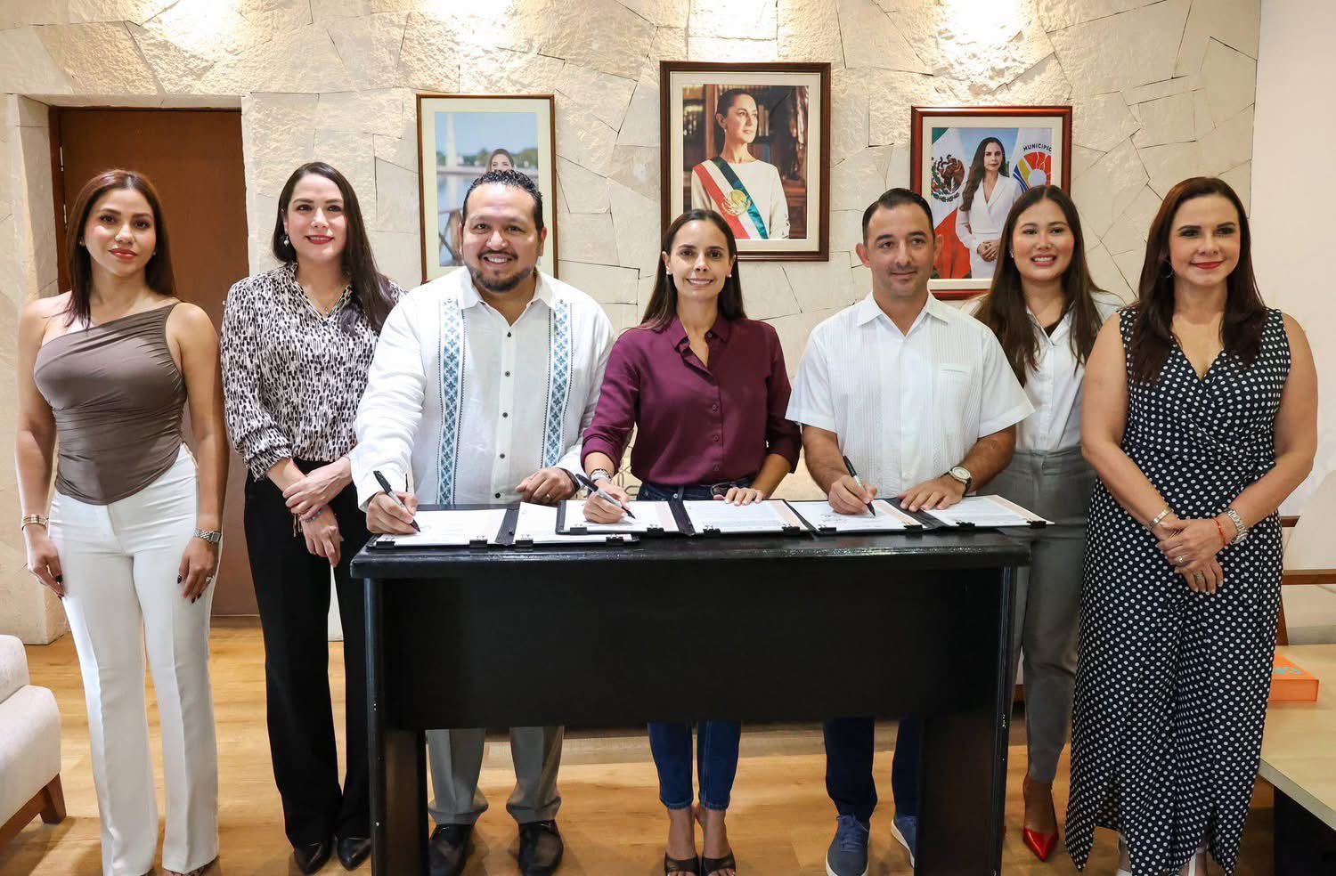 uploads/6/32/01 (2283).Jpeg